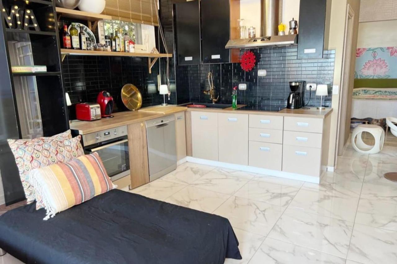 Wohnung Mit Direktem Meerzugang Torvaianica Bagian luar foto